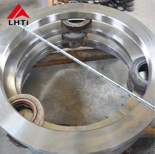 Berita perusahaan terbaru tentang LHTI Ukuran Besar Titanium Ring Disesuaikan Dengan Pelanggan Jerman