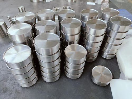 Blog perusahaan terbaru tentang Sifat dan Aplikasi Cincin Titanium Alloy Forged dan Titanium Forging