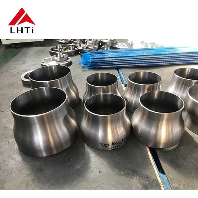 Flanges Titanium khusus yang dirancang untuk tantangan industri yang ekstrim.